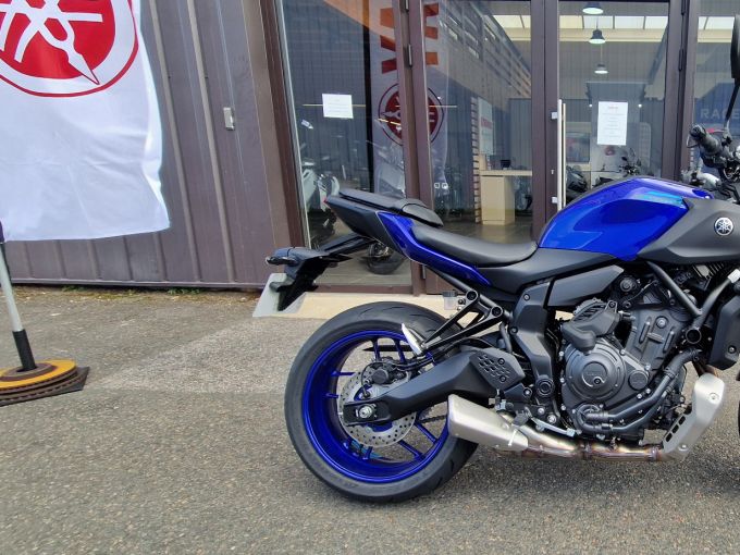 YAMAHA MT-07 (47.5CV) 4