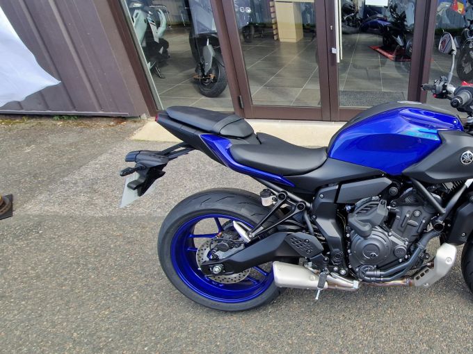YAMAHA MT-07 (47.5CV) 4