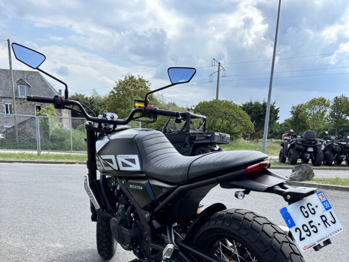 BRIXTON MOTORCYCLES CROSSFIRE 500 X 4