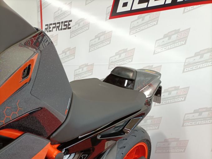 KTM 890 DUKE R 4