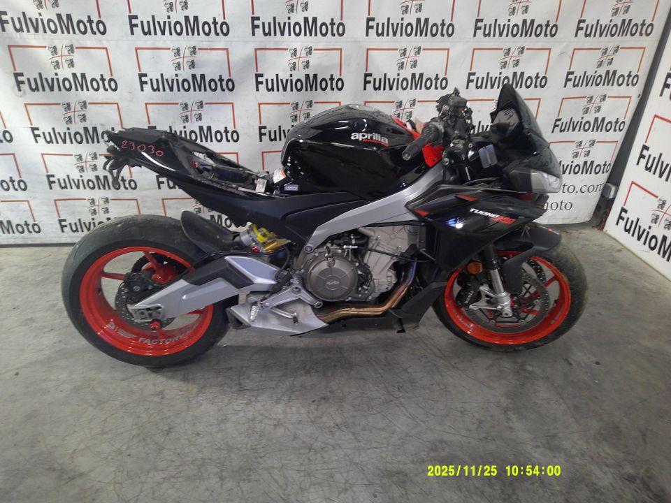 APRILIA TUONO 660 FACTORY 4