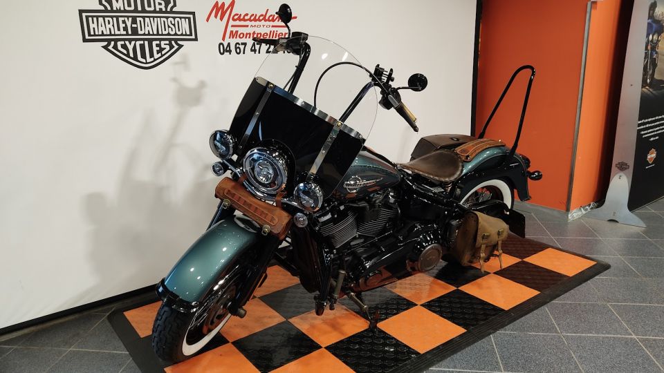 HARLEY-DAVIDSON SOFTAIL HERITAGE 1868 CLASSIC 4