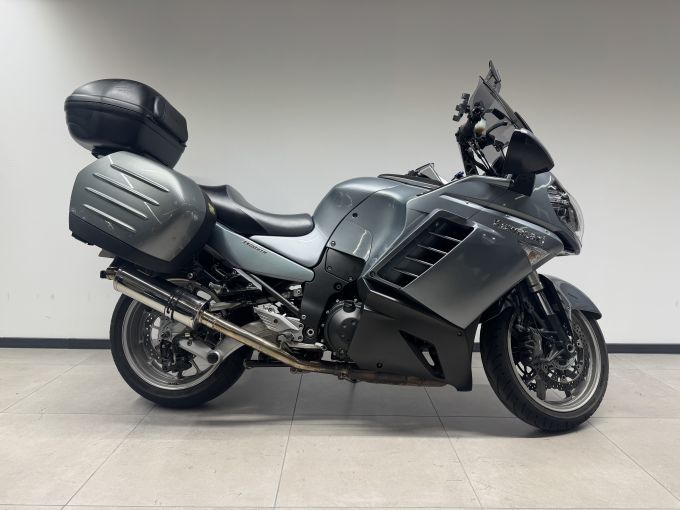 KAWASAKI GTR 1400 4