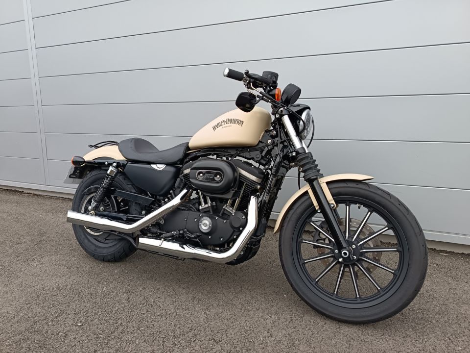 HARLEY-DAVIDSON SPORTSTER IRON 883 4