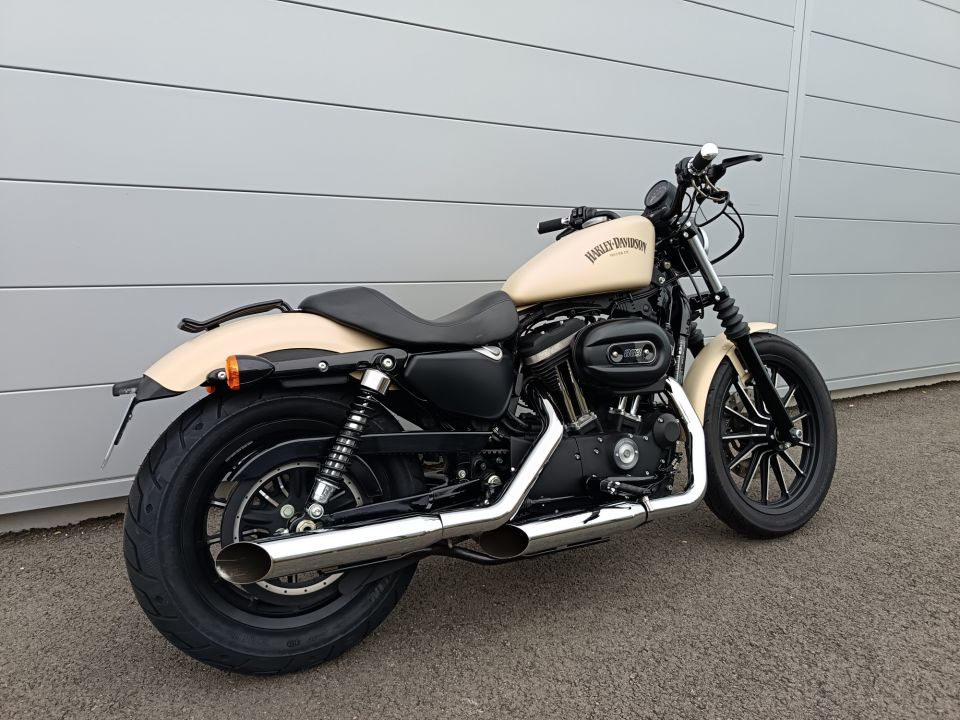 HARLEY-DAVIDSON SPORTSTER IRON 883 4