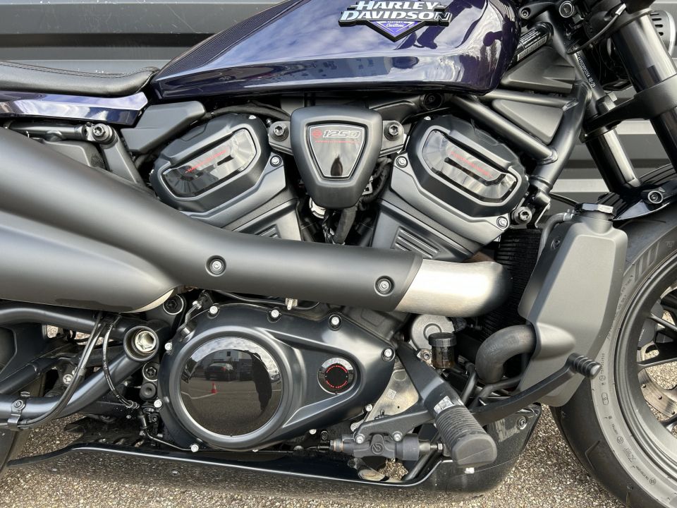 HARLEY-DAVIDSON SPORTSTER 1250 S 4