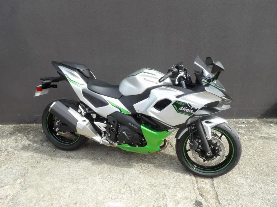 KAWASAKI Ninja 7 Hybrid 4