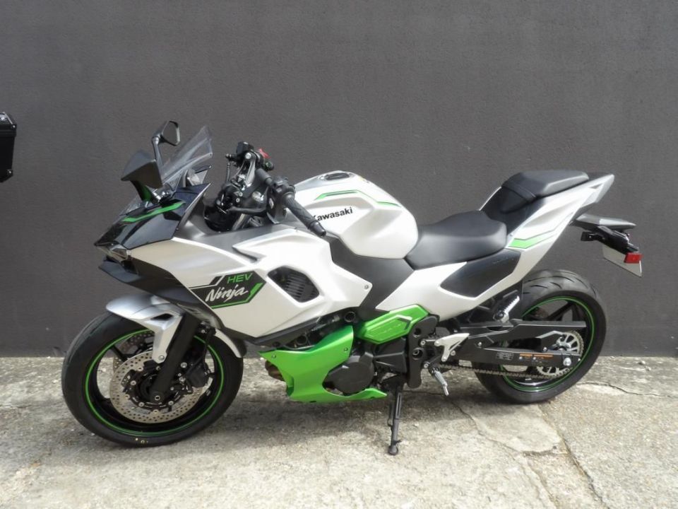 KAWASAKI Ninja 7 Hybrid 4