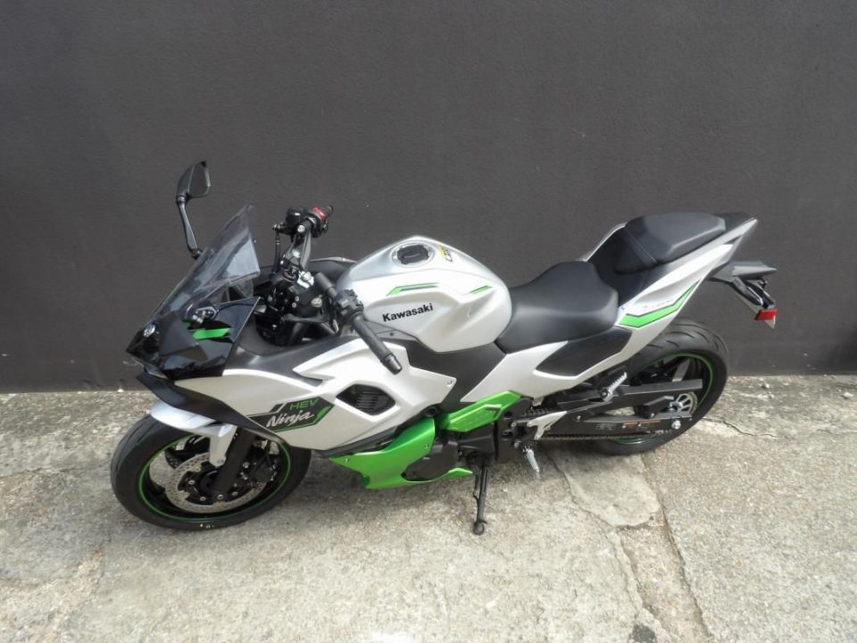 KAWASAKI Ninja 7 Hybrid 4