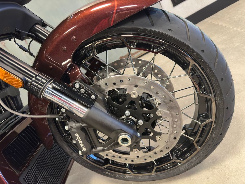 HARLEY-DAVIDSON TOURING STREET GLIDE 1977 CVO  4