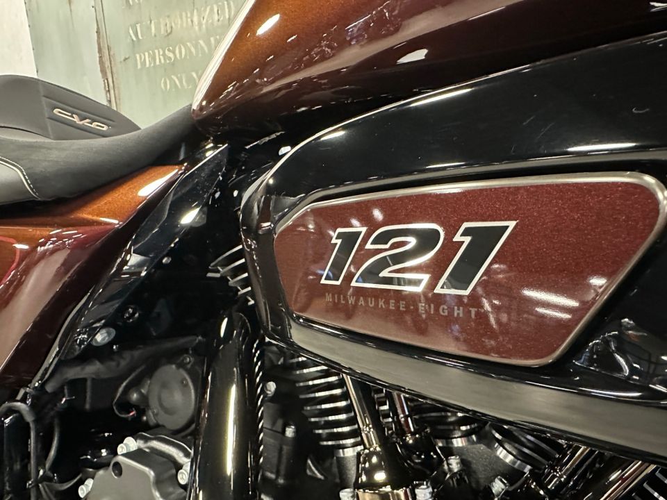 HARLEY-DAVIDSON TOURING STREET GLIDE 1977 CVO  4