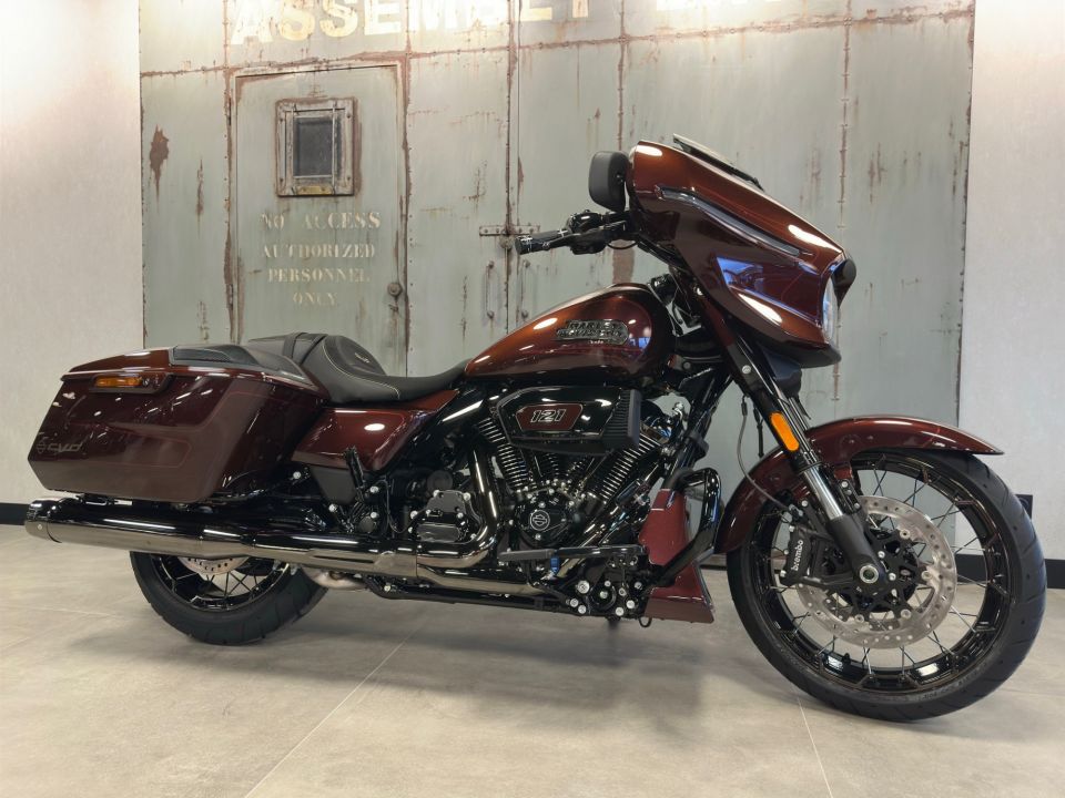 HARLEY-DAVIDSON TOURING STREET GLIDE 1977 CVO  4