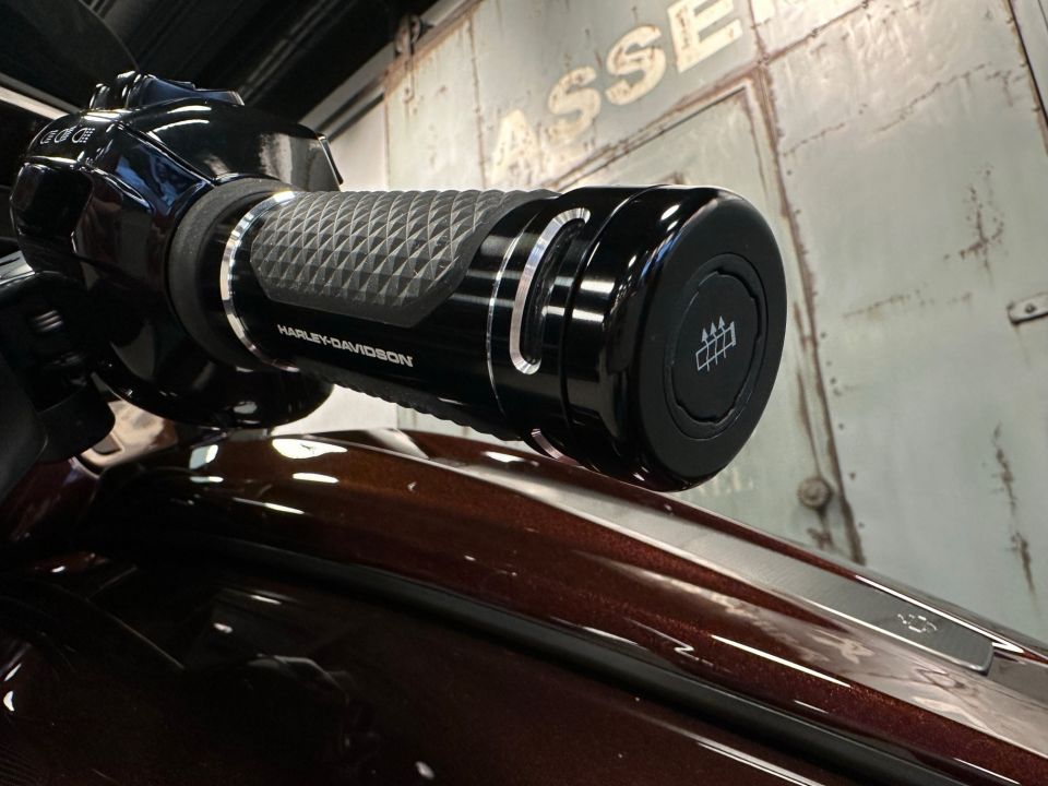 HARLEY-DAVIDSON TOURING STREET GLIDE 1977 CVO  4