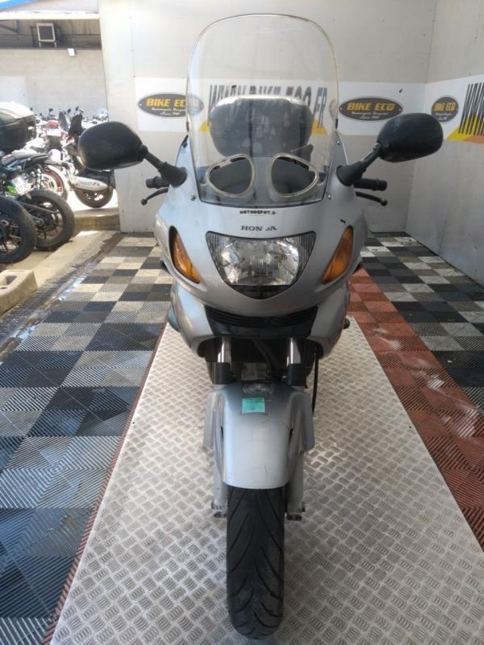 HONDA NTV 4