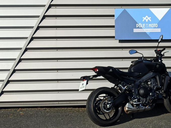 YAMAHA MT-09 Y-AMT 35 KW 4