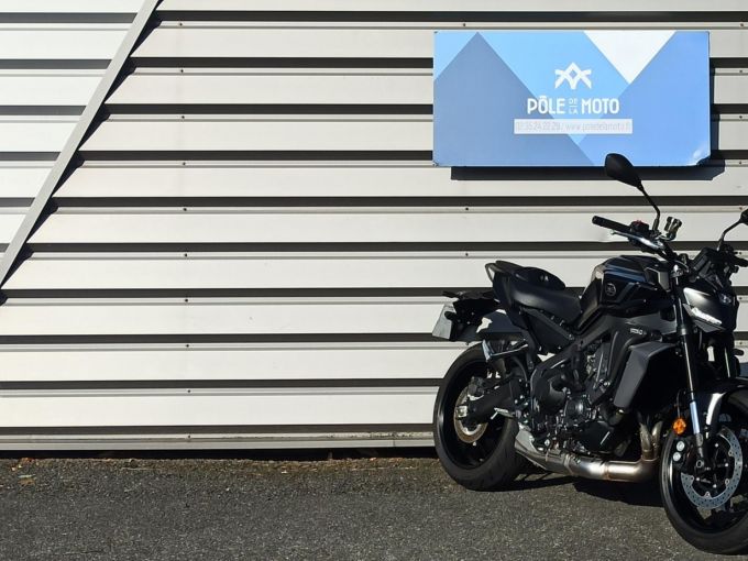 YAMAHA MT-09 Y-AMT 35 KW 4
