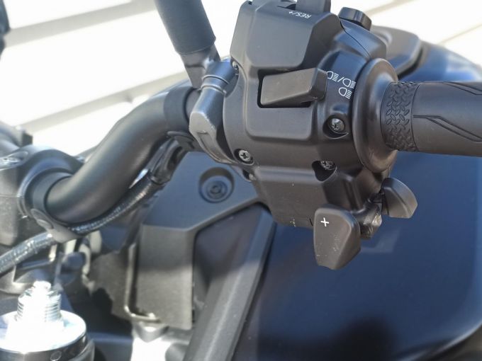 YAMAHA MT-09 Y-AMT 35 KW 4