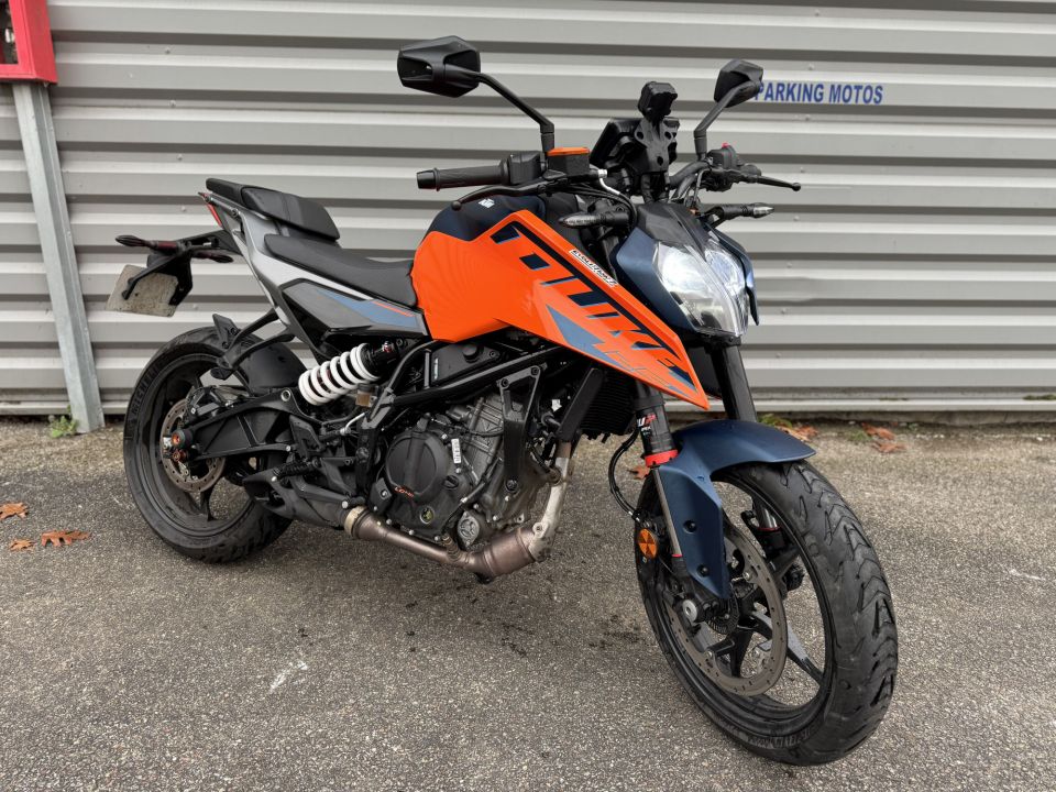 KTM 125 DUKE ABS 4