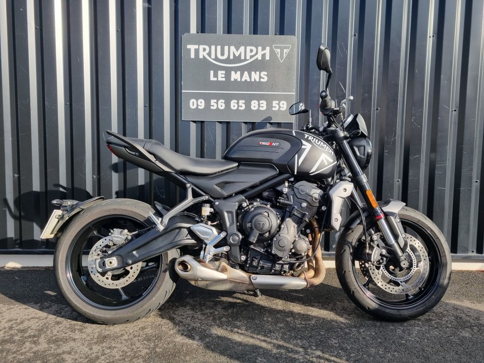 TRIUMPH TRIDENT 660 4