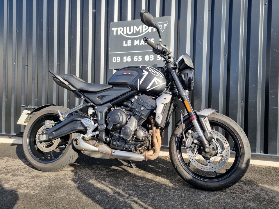 TRIUMPH TRIDENT 660 4