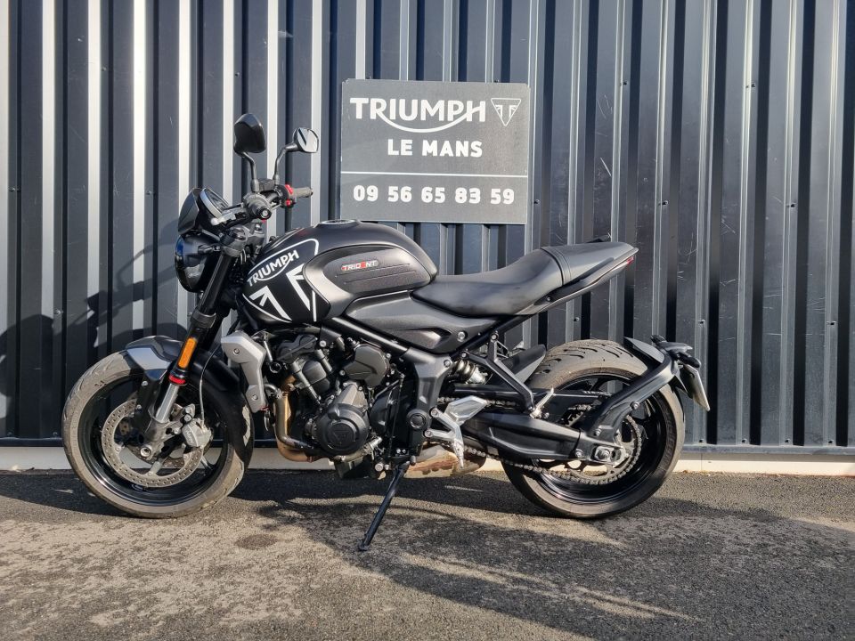 TRIUMPH TRIDENT 660 4