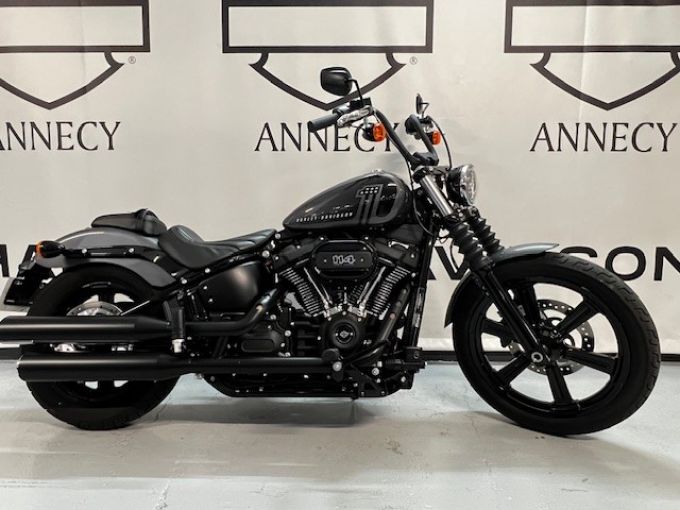 HARLEY-DAVIDSON SOFTAIL STREET BOB 1868 4