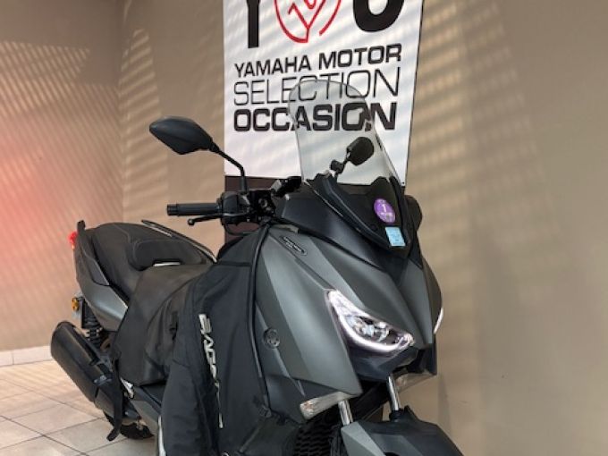 YAMAHA XMAX 300 Tech Max 4