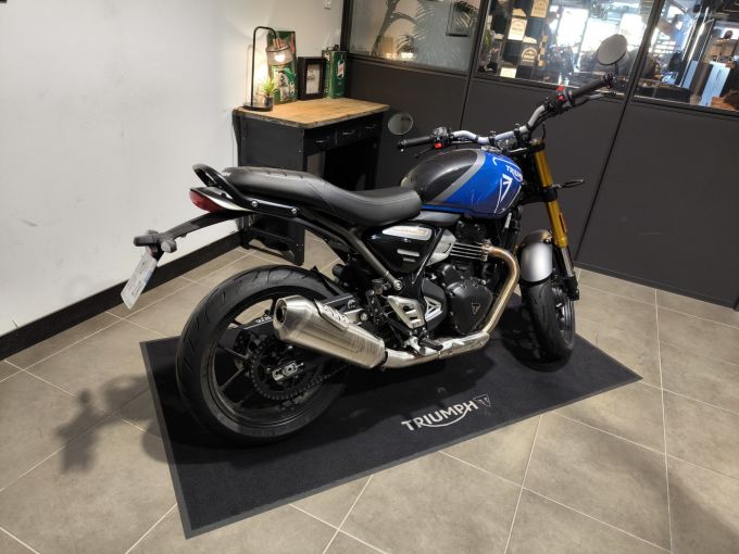 TRIUMPH SPEED 400 4