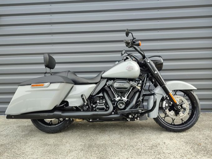 HARLEY-DAVIDSON TOURING ROAD KING 1868 SPECIAL 4