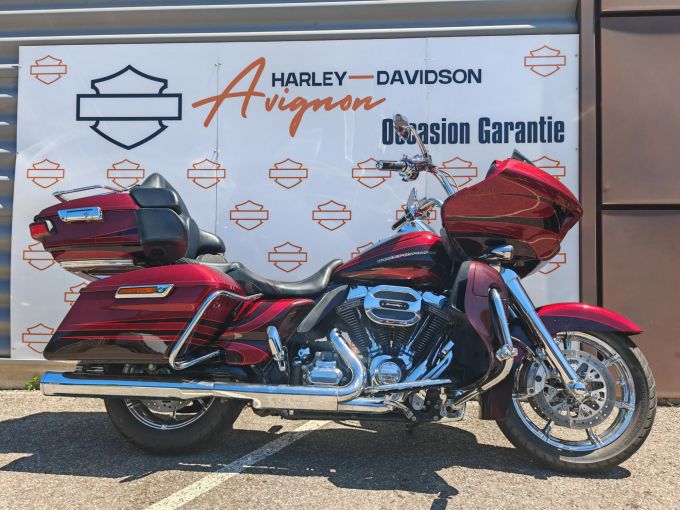HARLEY-DAVIDSON TOURING ROAD GLIDE 1800 ULTRA CVO 4