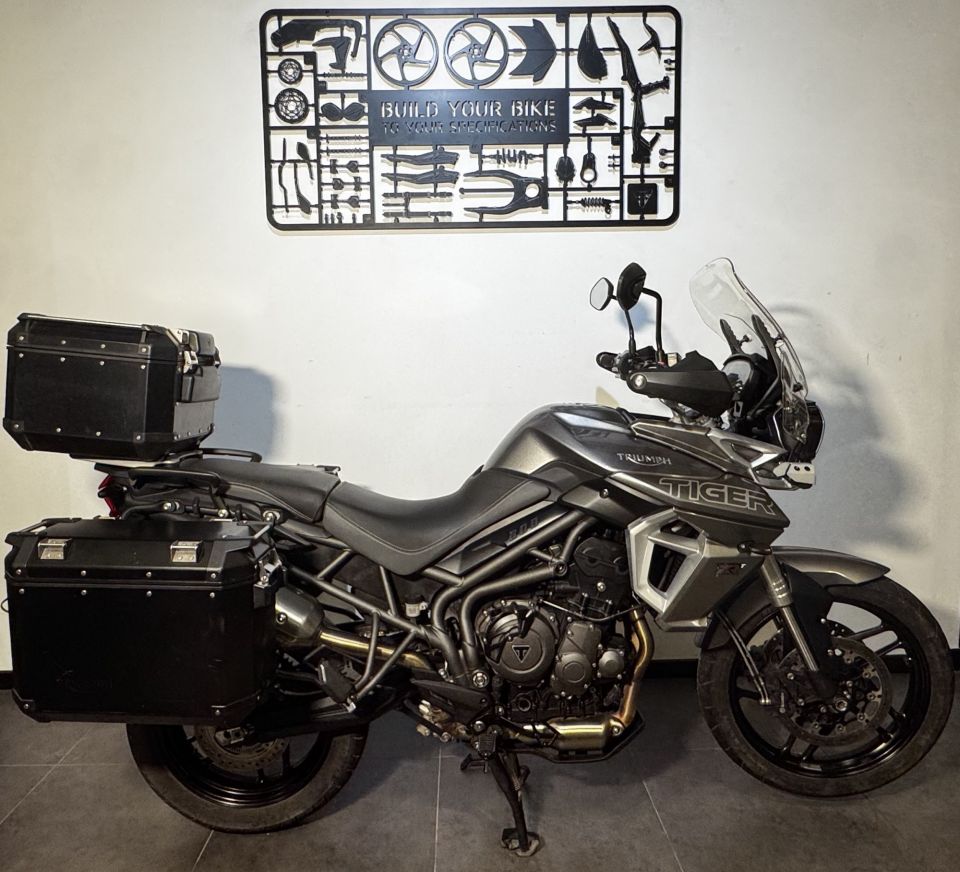 TRIUMPH TIGER 800 XRT 4