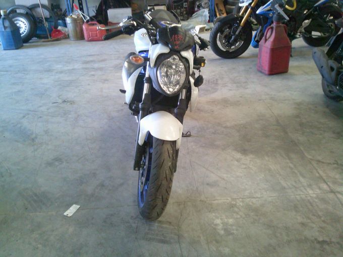 SUZUKI GLADIUS 650 4