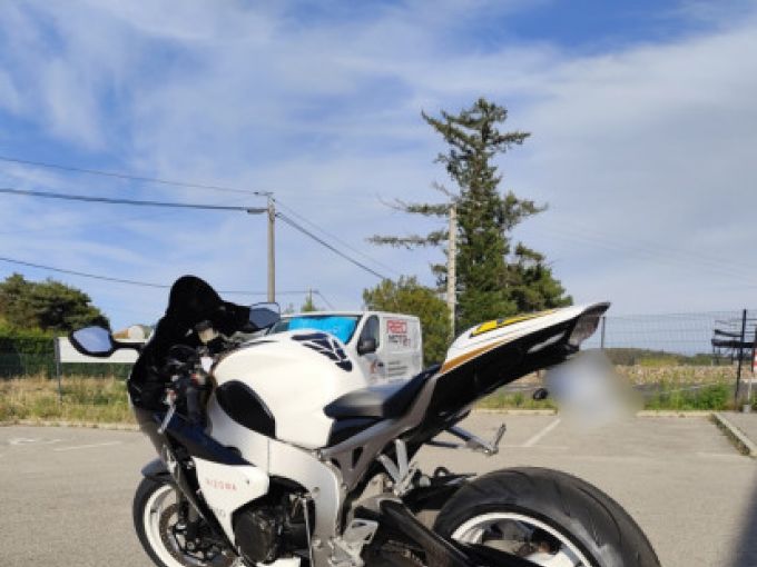 HONDA CBR1000RR FIREBLADE 4