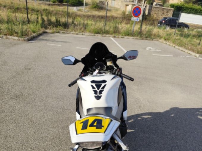 HONDA CBR1000RR FIREBLADE 4