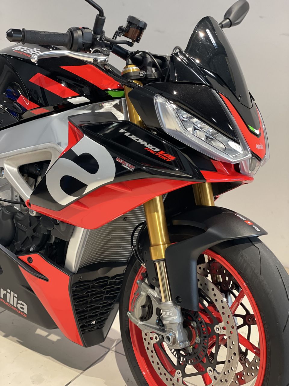 APRILIA TUONO 1100 V4 FACTORY 4
