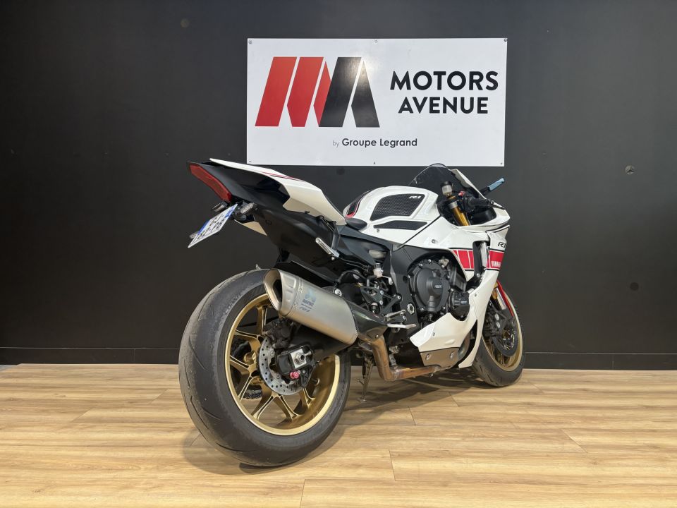 YAMAHA YZF 1000 R1 60TH 4