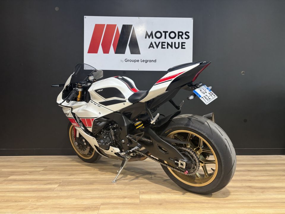 YAMAHA YZF 1000 R1 60TH 4