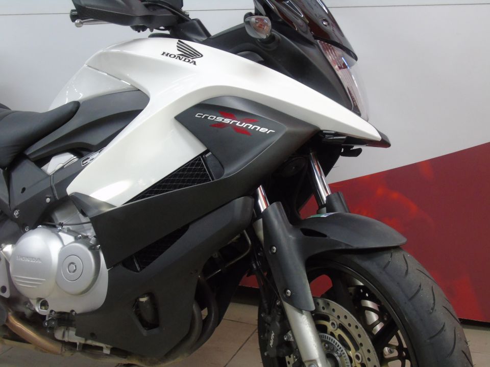 HONDA VFR 800 X  CROSSRUNNER 4