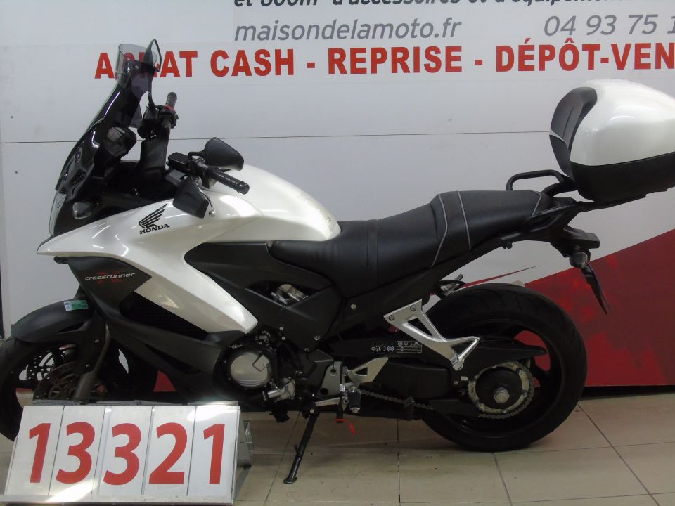 HONDA VFR 800 X  CROSSRUNNER 4