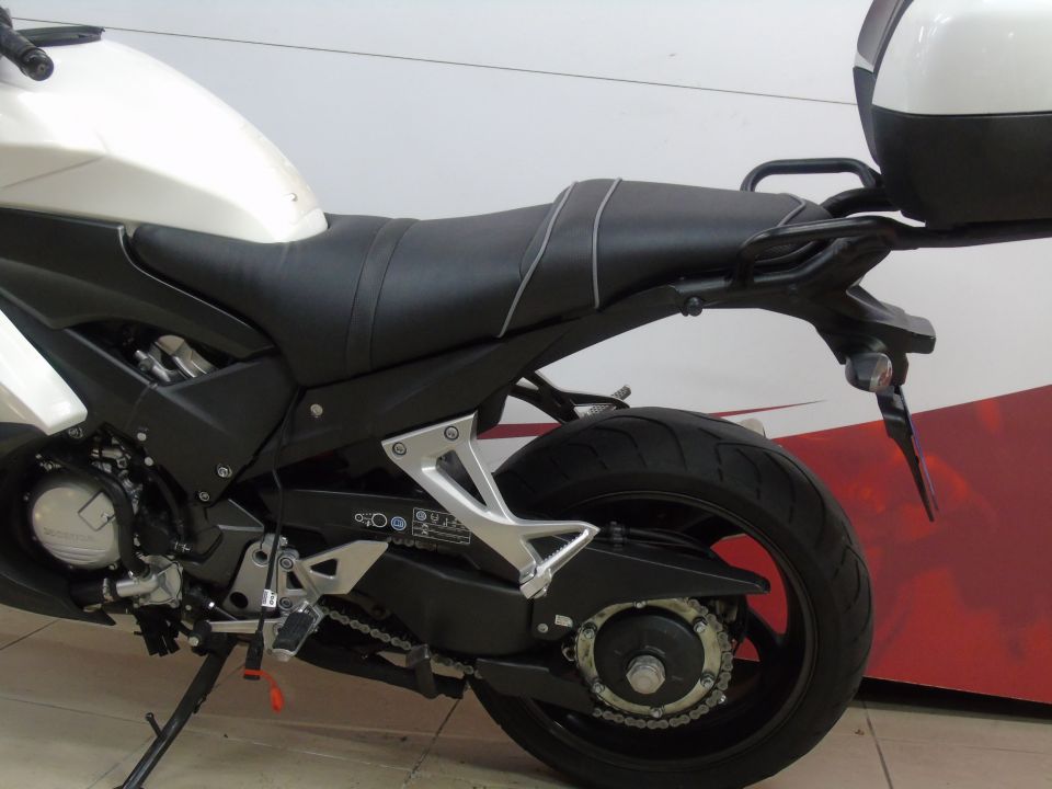 HONDA VFR 800 X  CROSSRUNNER 4