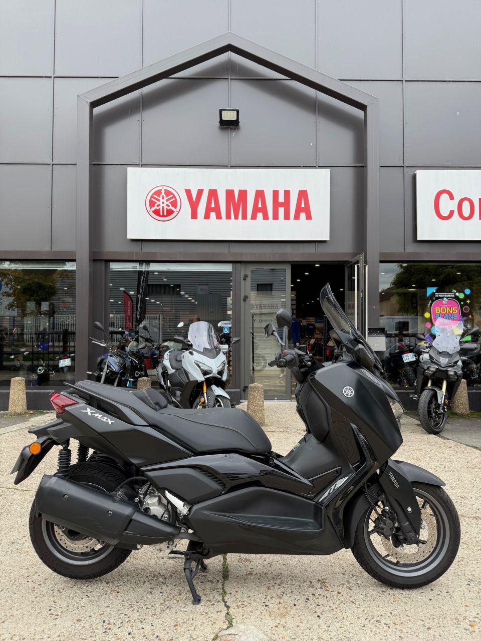 YAMAHA XMAX 300 Tech Max 4