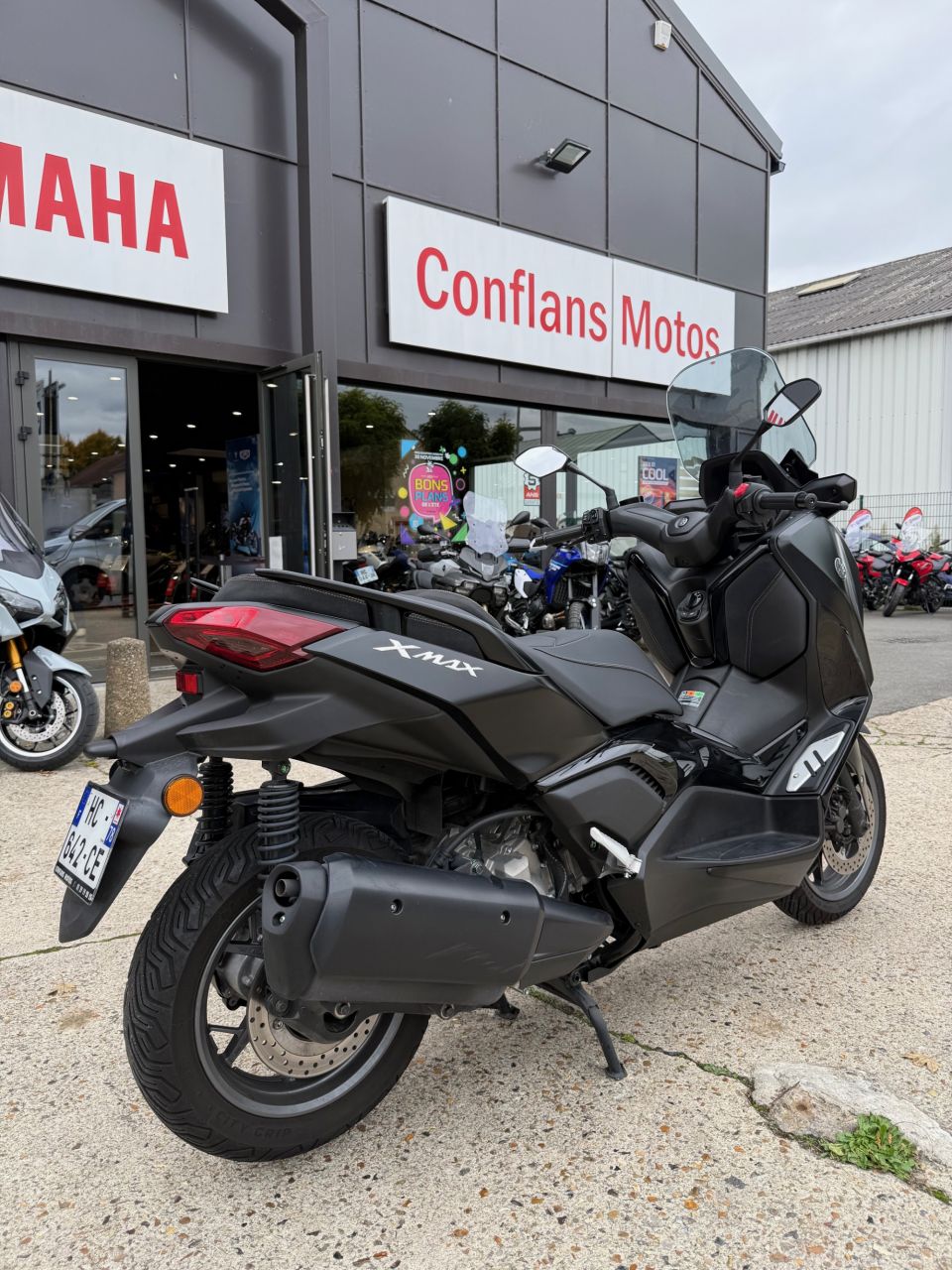 YAMAHA XMAX 300 Tech Max 4