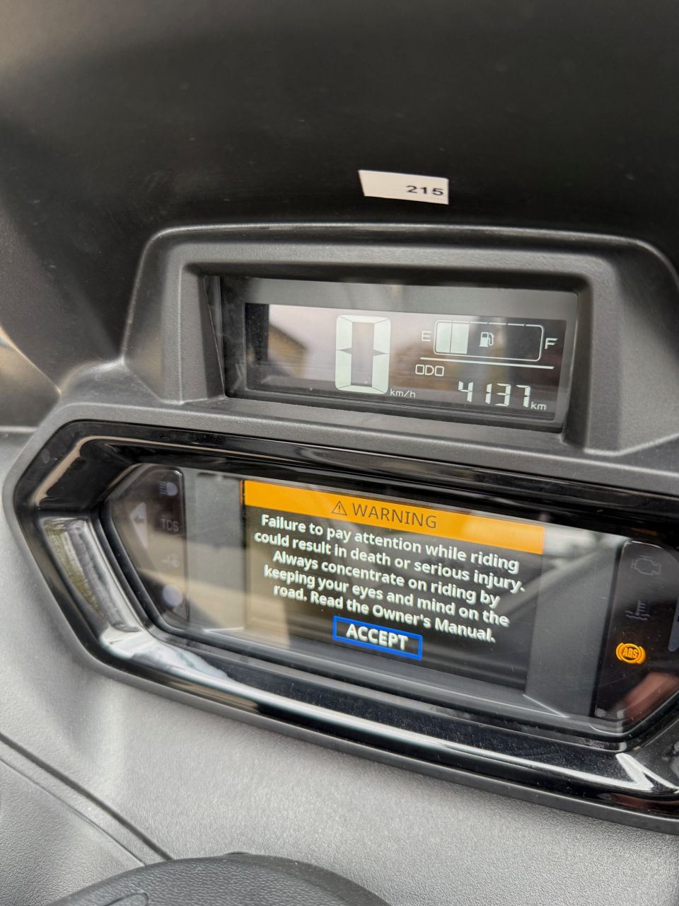 YAMAHA XMAX 300 Tech Max 4