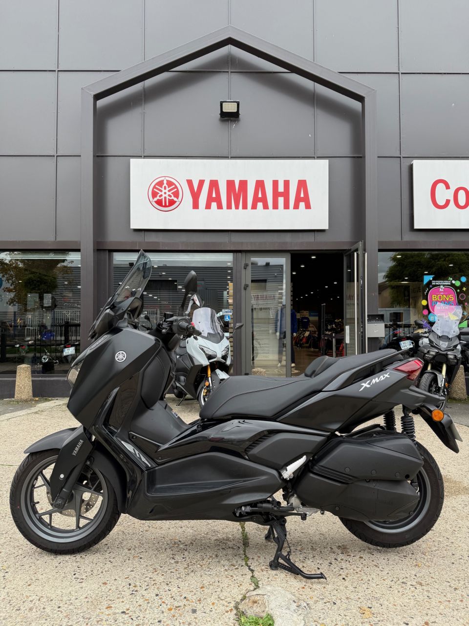 YAMAHA XMAX 300 Tech Max 4