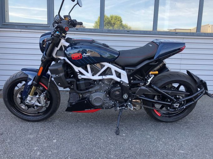 INDIAN FTR 1200 R CARBON 4