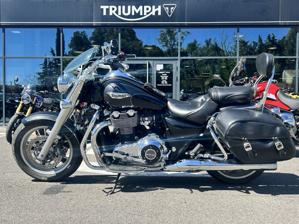 TRIUMPH Thunderbird 1700 Commander 4