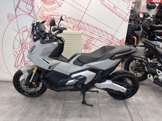 HONDA X-ADV 4
