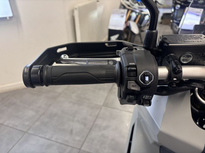 HONDA X-ADV 4
