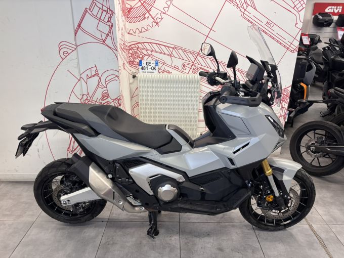HONDA X-ADV 4