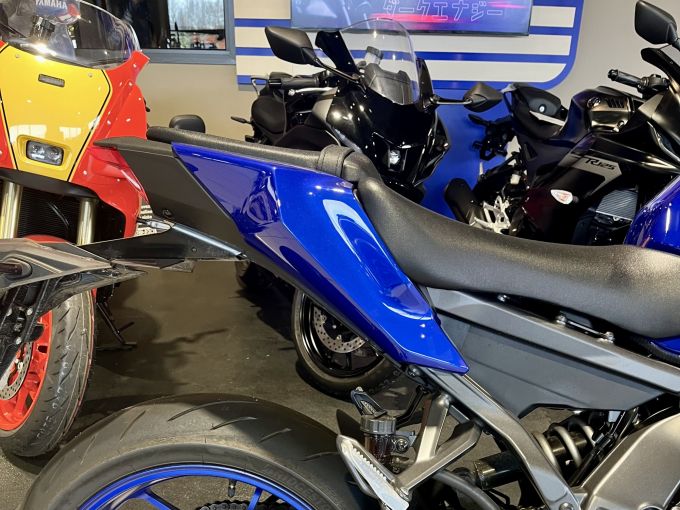 YAMAHA MT-09 Y-AMT 4